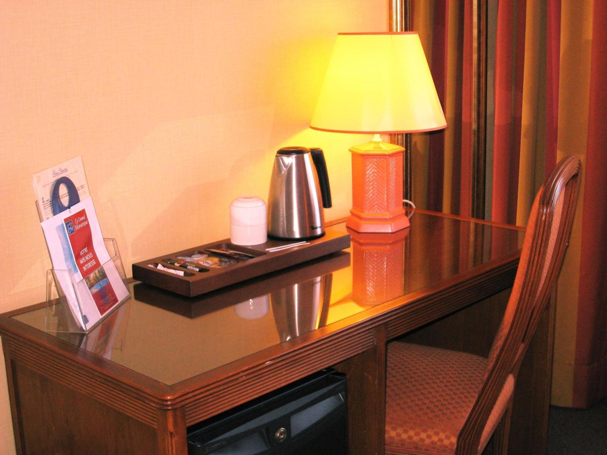 Le Grand Monarque Hotel เมอลัง ภายนอก รูปภาพ
