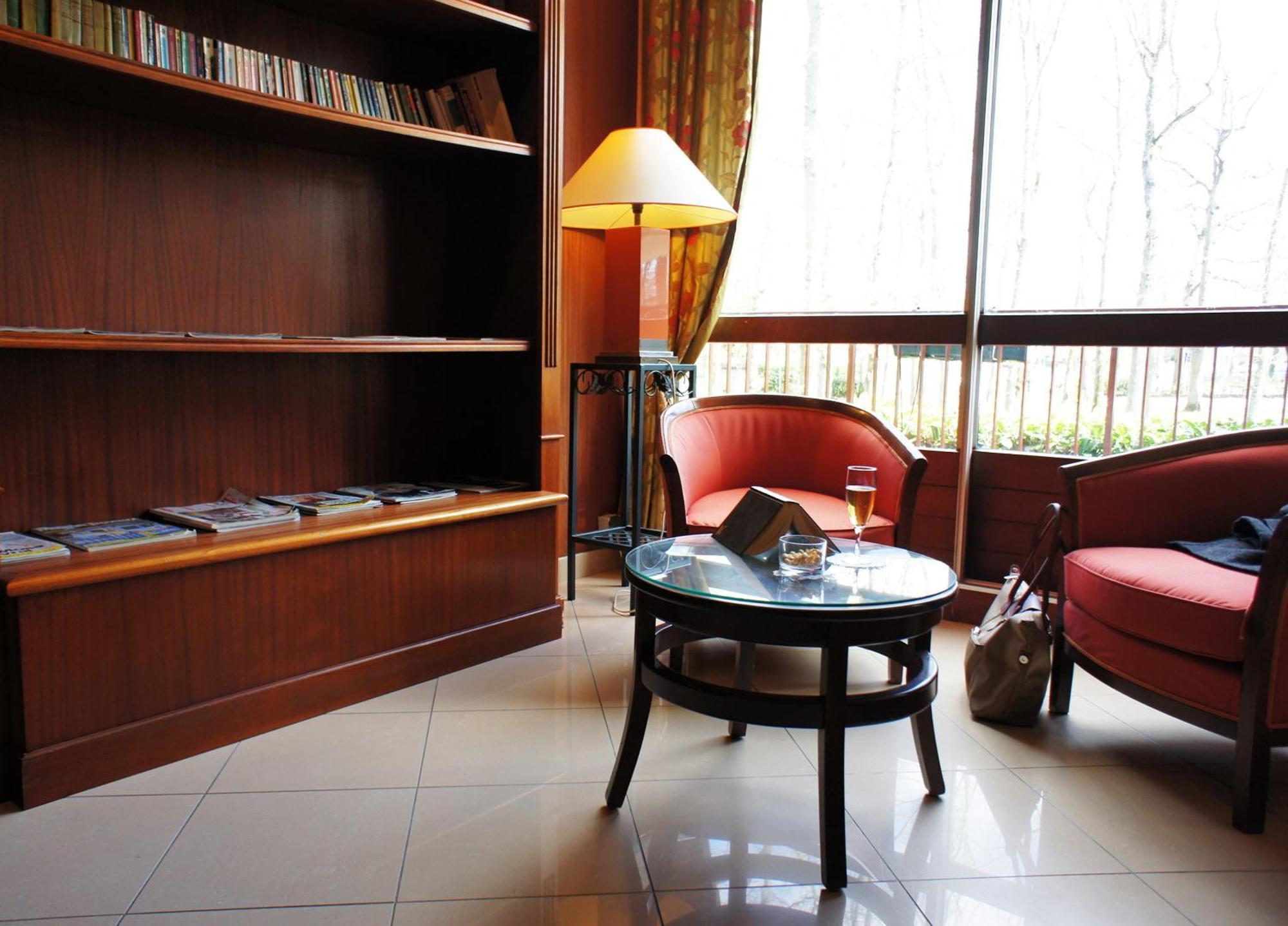 Le Grand Monarque Hotel เมอลัง ภายนอก รูปภาพ