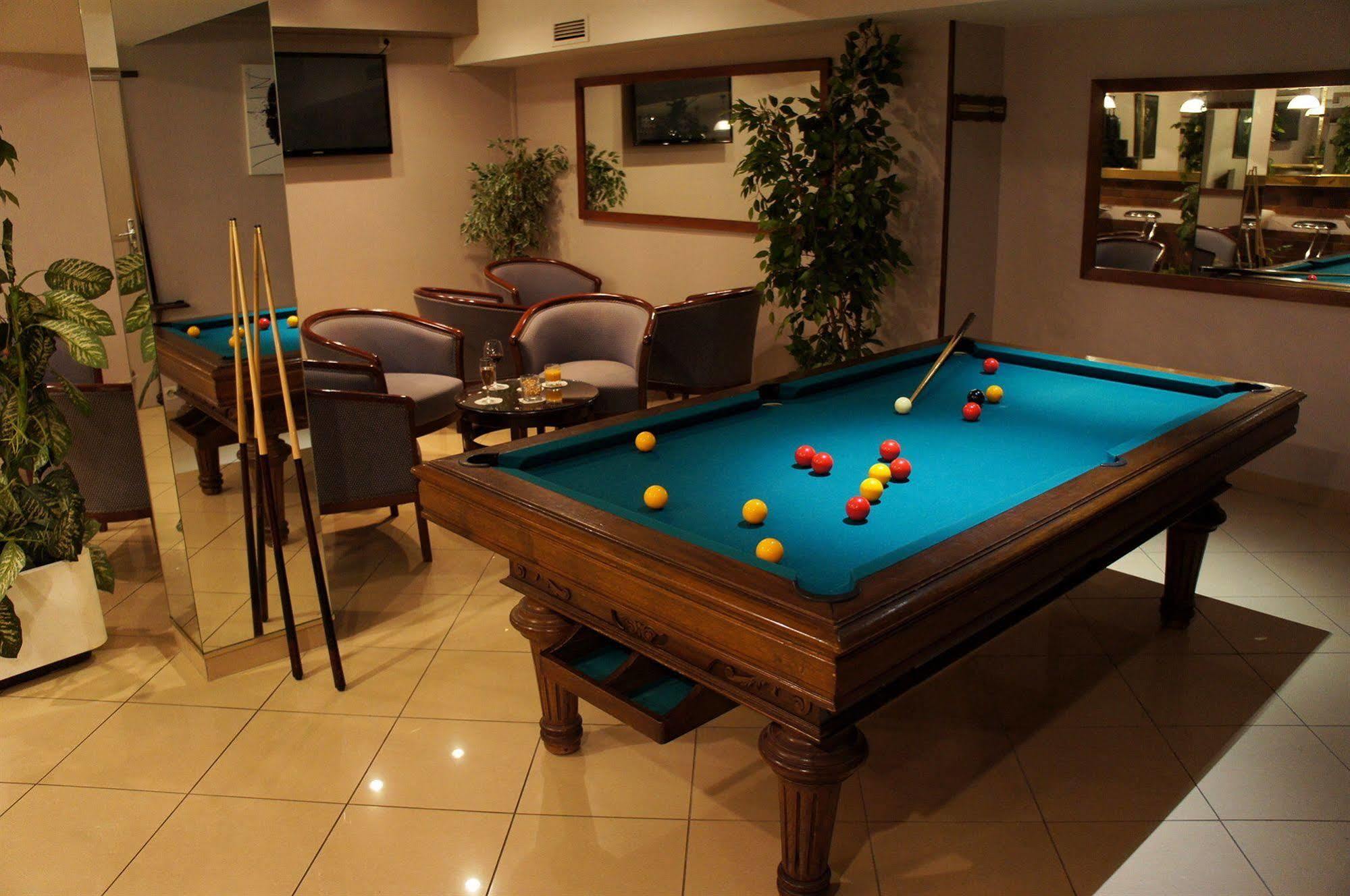 Le Grand Monarque Hotel เมอลัง ภายนอก รูปภาพ